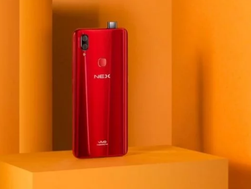 Смартфон Vivo NEX представлен в цвете Ruby Red