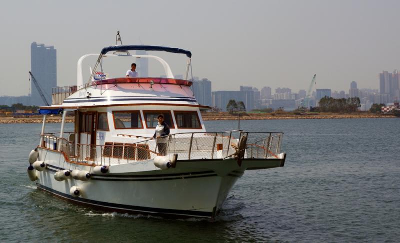 Техника безопасности при погрузке катера на трал